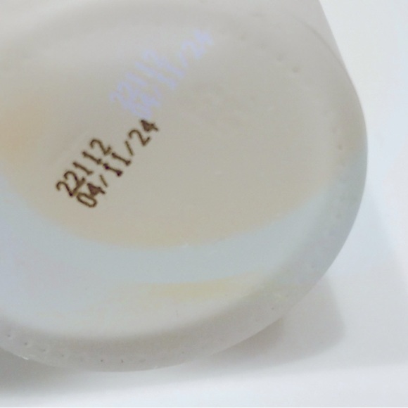 Tan- Luxe Super Glow Self Tanner Serum + SPF 30 Drops 1.69 FL OZ - Picture 3 of 3